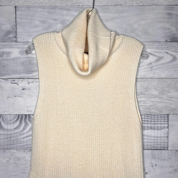 🍉 Banana Republic High Low Sleeveless Turtleneck - Picture 3 of 6